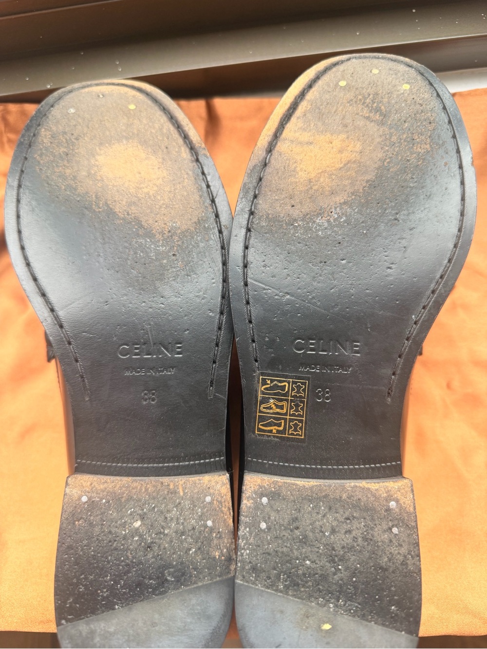 Women’s Celine Luco Loafer, Black leather, gold hardware, 38 - Picture 7 of 7